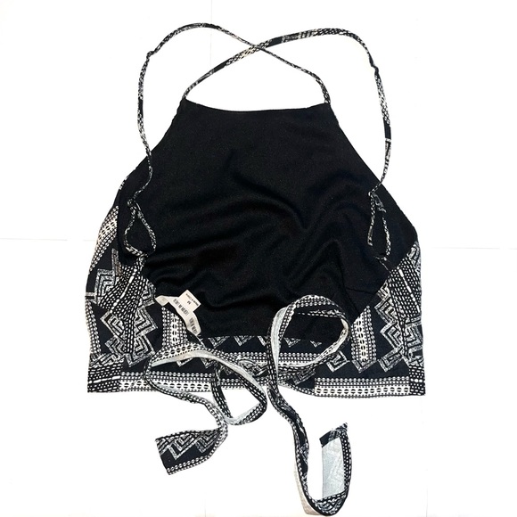 Fashion on earth by Dry Goods cotton black and white print high neck halter top - Picture 7 of 10